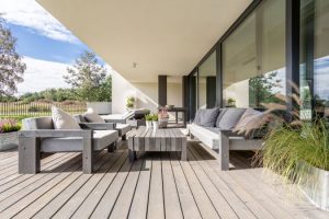 Avoir une belle terrasse à Chateauneuf-de-Bordette 